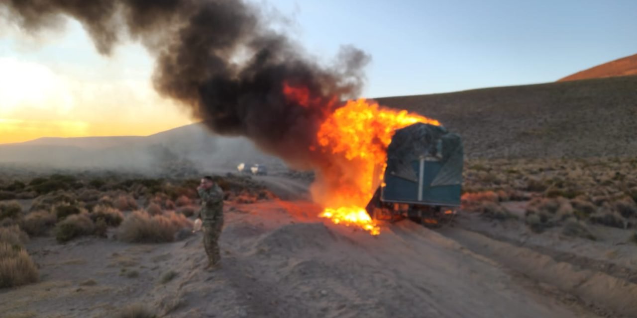 INCAUTAN CAMIÓN CON ZAPATILLAS DE CONTRABANDO VALUADAS EN BS 750.000