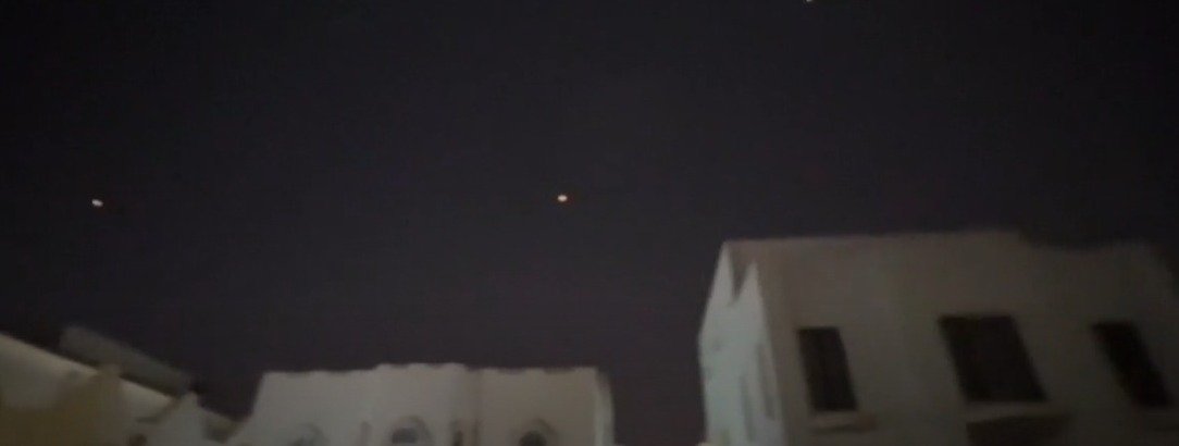 IRÁN LANZÓ UN ATAQUE CONTRA LA BASE MILITAR MÁS GRANDE DE ESTADOS UNIDOS EN MEDIO ORIENTE