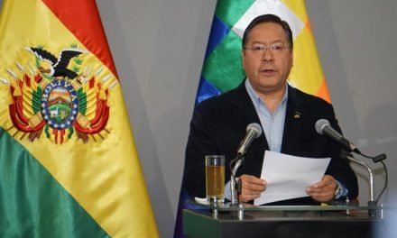 LUIS ARCE CONDENA «ENÉRGICAMENTE» EL «ATAQUE ARBITRARIO» DE EEUU A IRÁN