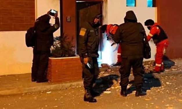 WILMA ALANOCA DENUNCIA ATENTADO CON EXPLOSIVO EN SU DOMICILIO