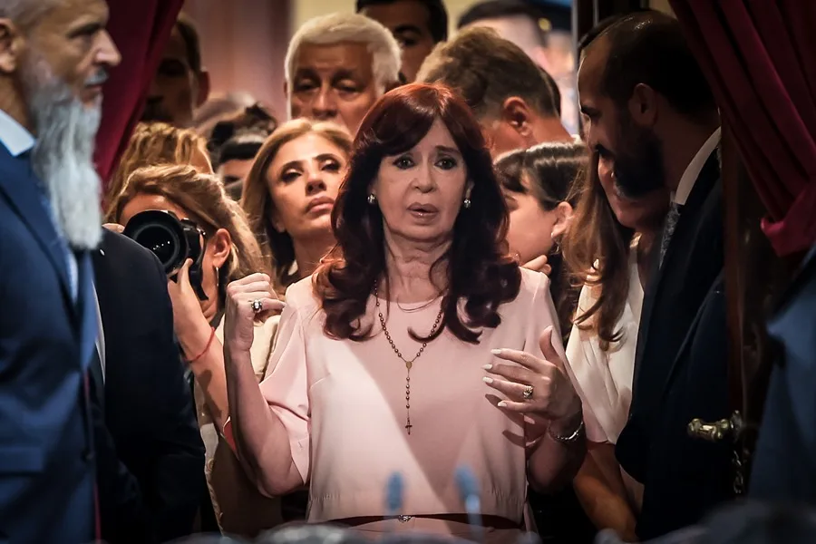 FISCALÍA ARGENTINA RECHAZA QUE SE CONCEDA PRISIÓN DOMICILIARIA A CRISTINA FERNÁNDEZ