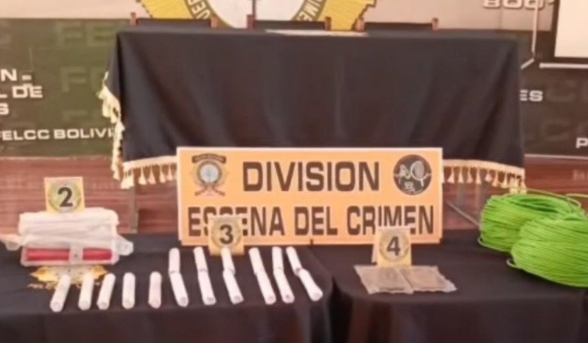 APREHENDEN A DOS PERSONAS CON 120 DINAMITAS Y OTROS MATERIALES EXPLOSIVOS