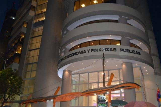 GOBIERNO NIEGA DEBILIDADES ESTRUCTURALES DEL MODELO ECONÓMICO