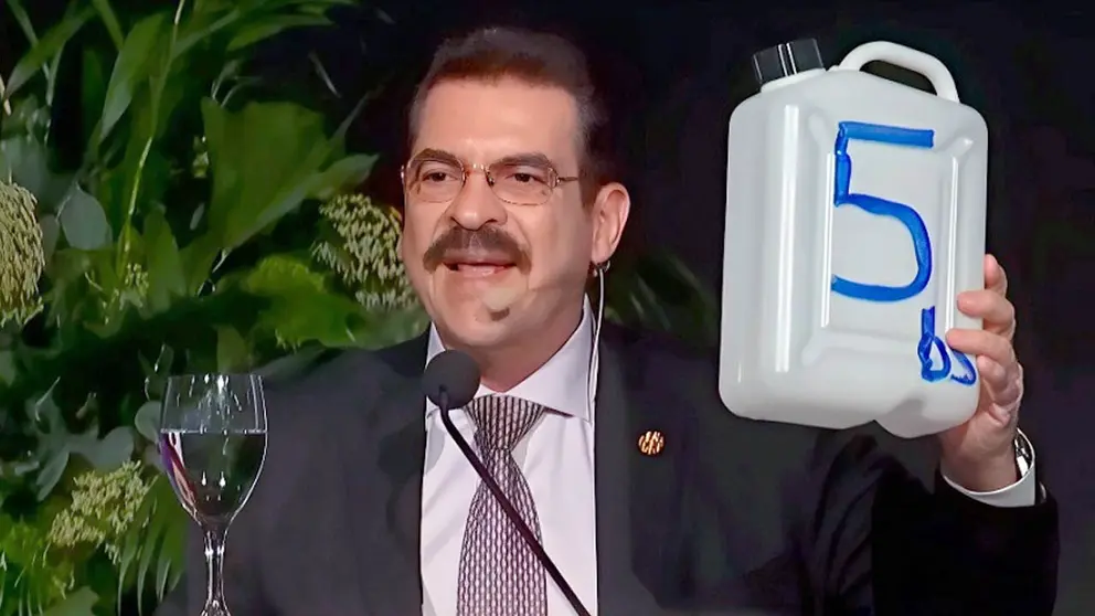 MANFRED PROPONE TRAER DIÉSEL Y GASOLINA A 5 BOLIVIANOS EL LITRO, SIN INTERMEDIARIOS