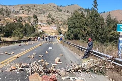 TODAS LAS CARRETERAS DEL PAÍS DEBEN ESTAR BLOQUEADAS DESDE MIÉRCOLES DICEN “EVISTAS”