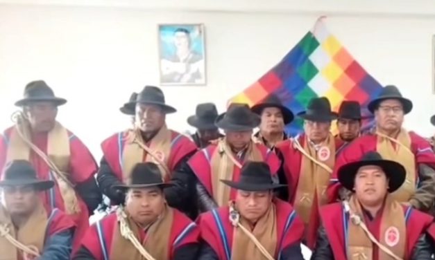 PONCHOS ROJOS AMENAZAN CON MARCHAS Y BLOQUEOS SI EL GOBIERNO NO DA SOLUCIONES A LA CRISIS EN 48 HORAS