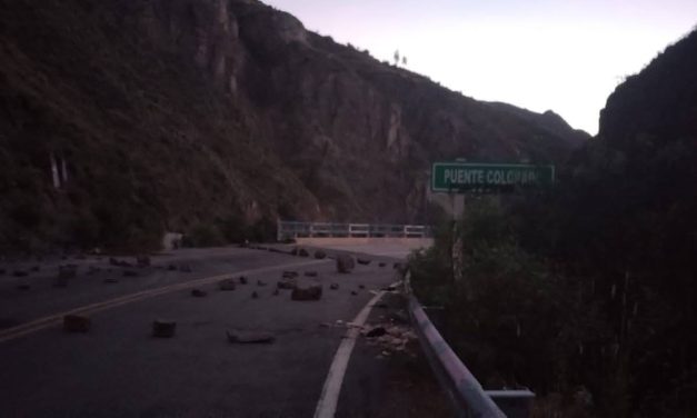 NUEVO PUNTO DE BLOQUEO  EN CARRETERA SUCRE – POTOSÍ