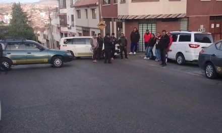 SUCRE SIN TRANSPOTE PROTESTAN POR FALTA DE COMBUSTIBLE