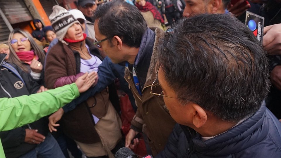 INCREPAN Y AGREDEN AL VICEMINISTRO  EN OPERATIVO DE CONTROL POR  PRECIO DEL POLLO