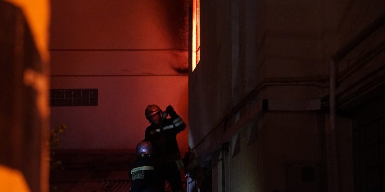 INCENDIO DE MAGNITUD EN SOPOCACHI FUE SOFOCADO POR BOMBEROS Y VECINOS