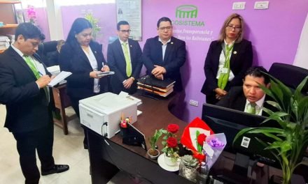 FISCAL GENERAL EVALÚA DESEMPEÑO DE FISCALES DE CARRERA Y PERSONAL DEL IDIF EN SANTA CRUZ