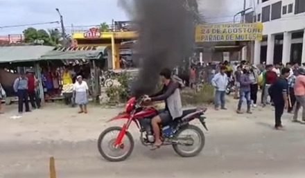 ENFRENTAMIENTOS ENTRE SEGUIDORES DE EVO Y ANDRÓNICO EN YAPACANÍ