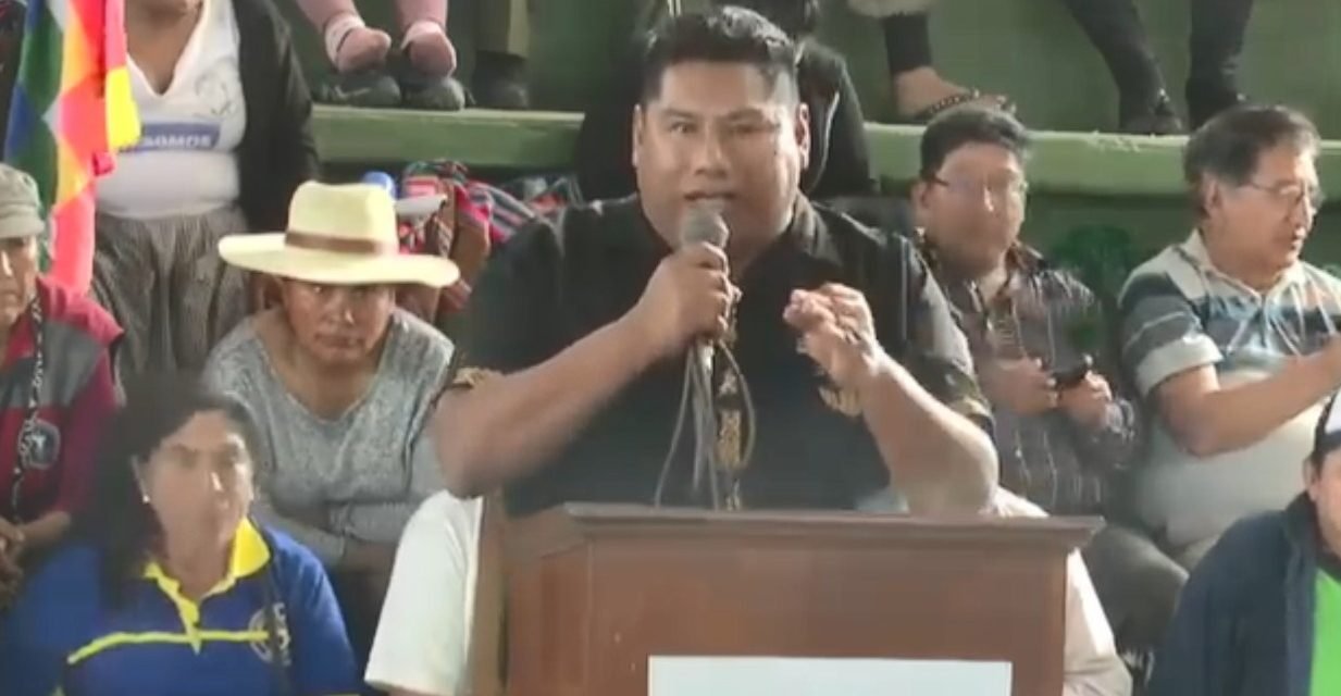 ESEQUIEL EXIGE AL TSE HABILITAR A EVO Y DA PLAZO DE 48 HORAS