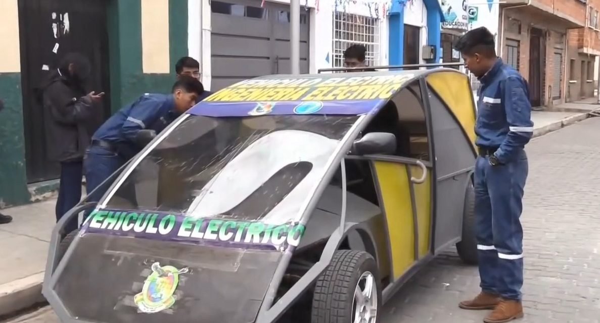 «KATARI MRC5» ES EL AUTO ELÉCTRICO HECHO POR ESTUDIANTES BOLIVIANOS CON BATERÍA DE LITIO