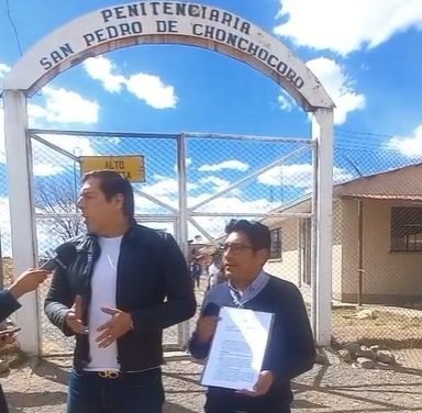 DEFENSA DE CAMACHO PIDE DETALLES SOBRE TRASLADO DEL GOBERNADOR HASTA SANTA CRUZ