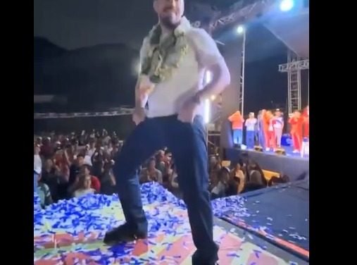 “TIENES MI CORAZÓN, PERO NO MI VOTO” DICEN AL DEL CASTILLO Y ÉL RESPONDE