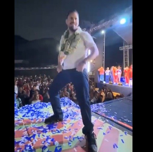 “TIENES MI CORAZÓN, PERO NO MI VOTO” DICEN AL DEL CASTILLO Y ÉL RESPONDE