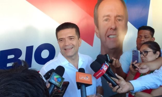 GARY AÑEZ RETOMA CAMPAÑA CON LIBRE EN SANTA CRUZ