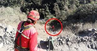 TRES MUERTOS Y TRES HERIDOS, TRAS EL EMBARRANCAMIENTO DE UNA VAGONETA