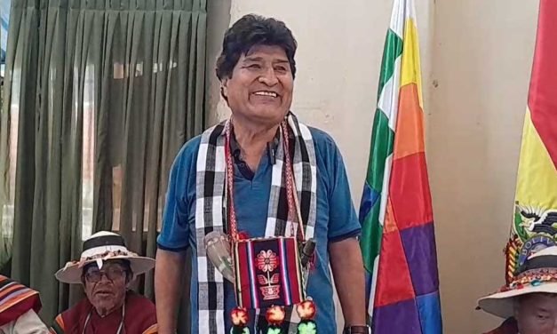 EVO : ‘ALGUNOS COMPAÑEROS VIENEN ACÁ DICIENDO: EVO, DIOS TE HA MANDADO; YO NO CREO, PERO A VECES ME HACEN CREER’