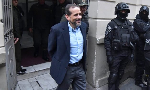 GOBIERNO DENUNCIA QUE DEFENSA DE CAMACHO “DISTORSIONA” DISPOSICIÓN JUDICIAL