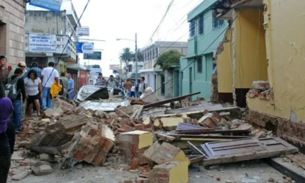 TRES POTENTES SISMOS SACUDIERON GUATEMALA DEJANDO DOS MUERTOS Y DAÑOS ESTRUCTURALES