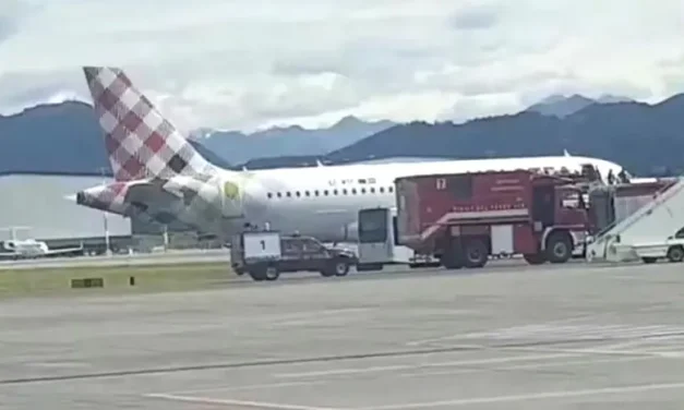 HOMBRE MURIÓ AL SER ABSORBIDO POR EL MOTOR DE UN AVIÓN QUE SE PREPARABA PARA DESPEGAR