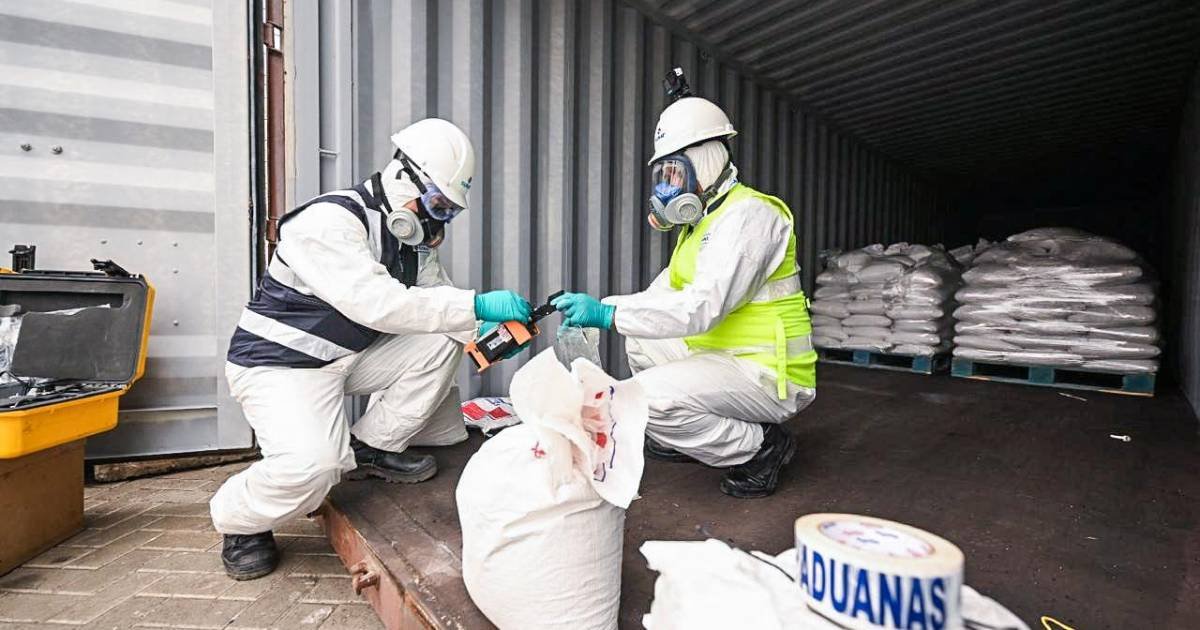 PERÚ DECOMISA CARGAMENTO DE 4 TONELADAS DE MERCURIO CON DESTINO A BOLIVIA