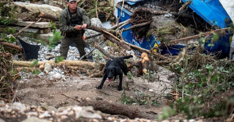 EL NÚMERO DE MUERTOS POR LAS INUNDACIONES EN TEXAS ASCENDIÓ A 82