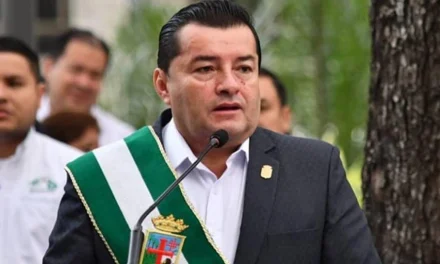 JUEZ EMITE MANDAMIENTO DE APREMIO CONTRA ALCALDE JHONNY FERNÁNDEZ