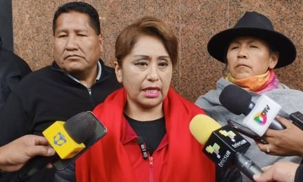 FISCALÍA REGISTRA DOS DENUNCIAS CONTRA RUTH NINA Y EVALÚA DONDE PODRÍA INVESTIGARSE EL CASO