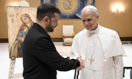 EL PAPA LEÓN XIV OFRECE EL VATICANO PARA NEGOCIAR LA PAZ ENTRE KIEV Y MOSCÚ