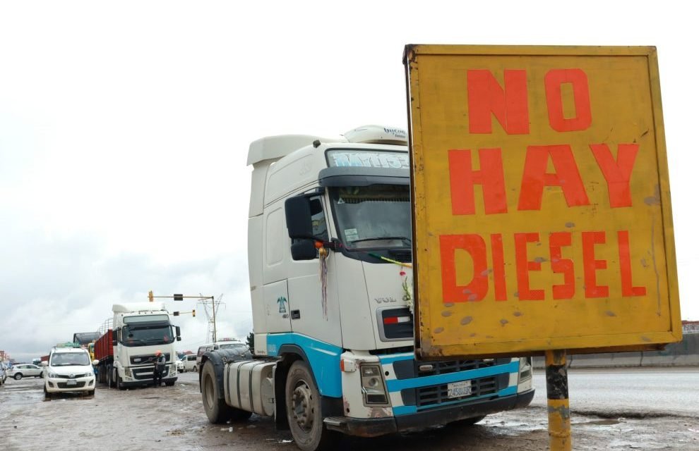 GOBIERNO APLAZA REUNIÓN CON TRASPORTE PESADO POR FALTA DE DIESEL OCASIONANDO MOLESTIA DEL SECTOR