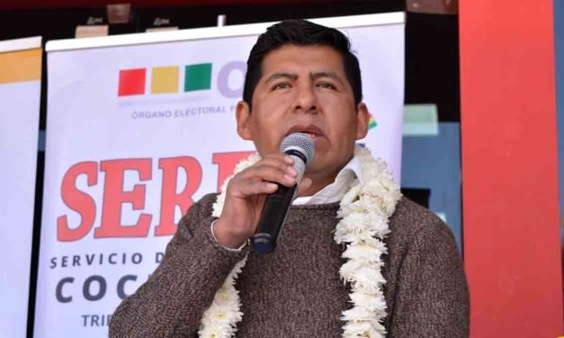 TAHUICHI: PARTIDOS «JUEGAN CON LOS ELECTORES» AL RESERVAR MÁS DE 1.000 CANDIDATURAS