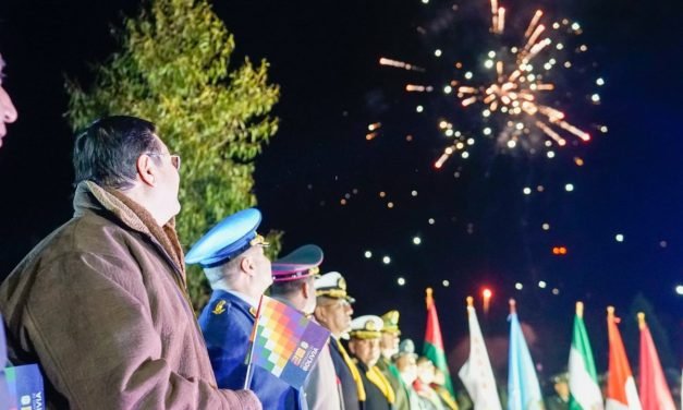 EL PRESIDENTE INAUGURÓ FESTEJOS POR EL BICENTENARIO