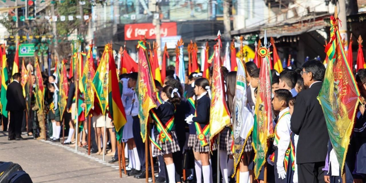ACTOS CÍVICOS ESCOLARES MARCAN EL INICIO DE FESTEJOS POR EL BICENTENARIO