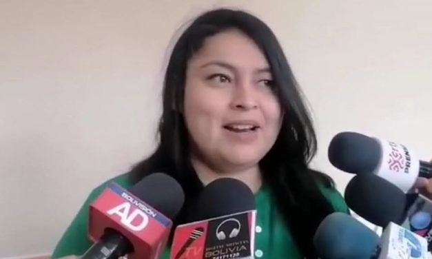 COMUNICADORA ACUSA A SENADORA PAOLA LÓPEZ DE ESTAFA POR $10.000
