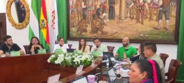 SUSPENDEN AUDIENCIA PÚBLICA DEL CONCEJO POR PUGNAS ENTRE C-A Y UCS