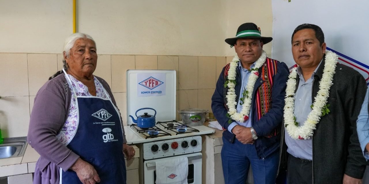 PUNATA ESTRENA RED DE GAS EN MARCO DEL BICENTENARIO