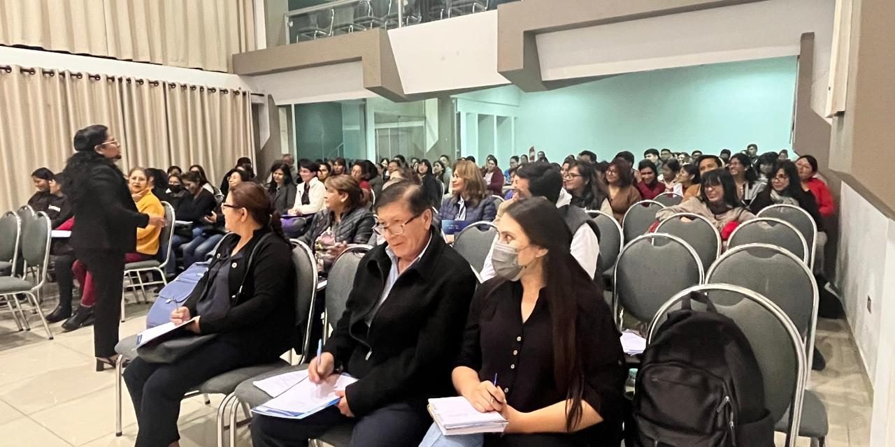 EL SIN CAPACITA A 259 AFILIADOS AL COLEGIO DE CONTADORES DE COCHABAMBA 