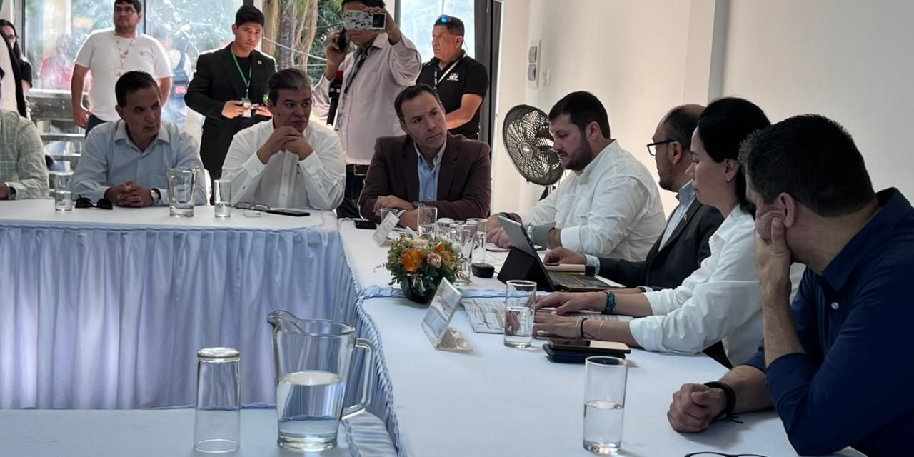 CÍVICOS PRESENTAN 35 PREGUNTAS TÉCNICAS AL TSE SOBRE EL SISTEMA SIREPRE