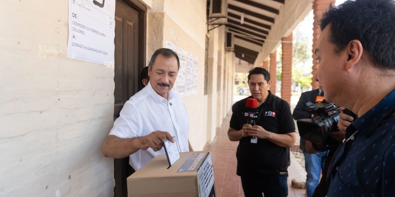 RECTOR DE LA UAGRM VOTAEIMPULSA JORNADA DEMOCRATICA