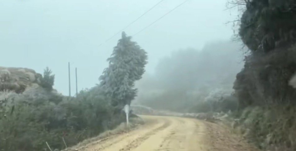 REPORTAN NEVADA EN AGUA DE ORO Y MUNICIPIOS DE LOS VALLES CRUCEÑOS