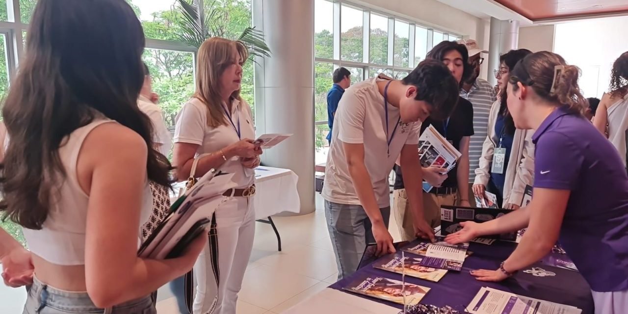 DIEZ UNIVERSIDADES DE EE.UU. EXPONEN OPORTUNIDADES PARA BOLIVIANOS EN LA FERIA EDUCATIONUSA EN SANTA CRUZ