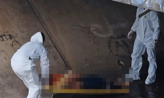 FISCALÍA INVESTIGA MUERTE DE JOVEN HALLADO EN CANAL DE DRENAJE