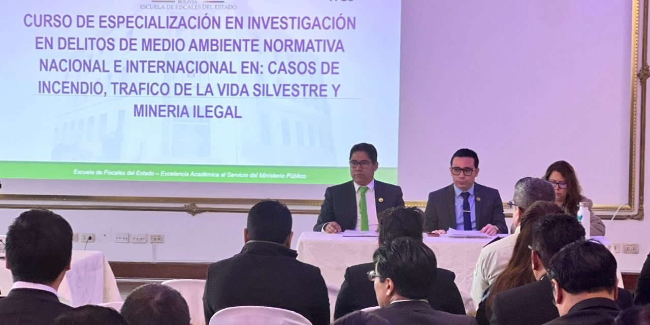CAPACITAN A FISCALES EN VIDA SILVESTRE, INCENDIOS Y MINERÍA ILEGAL