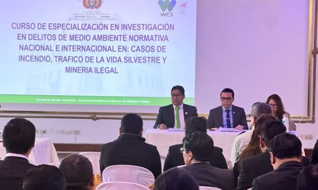 CAPACITAN A FISCALES EN VIDA SILVESTRE, INCENDIOS Y MINERÍA ILEGAL