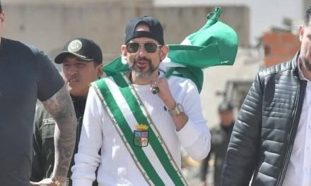 CAMACHO ACUSA A AGUILERA DE TRAICIÓN TRAS SALIR DEL PENAL DE CHONCHOCORO