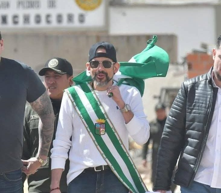 CAMACHO ACUSA A AGUILERA DE TRAICIÓN TRAS SALIR DEL PENAL DE CHONCHOCORO