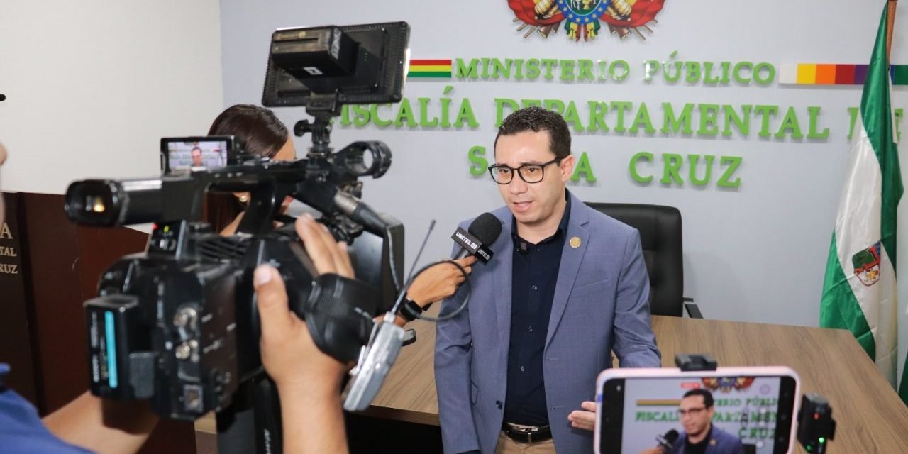 FISCALÍA DE SANTA CRUZ SOCIALIZA LEY PARA PROTEGER A NIÑOS Y ADOLESCENTES EN ESPACIOS DIGITALES